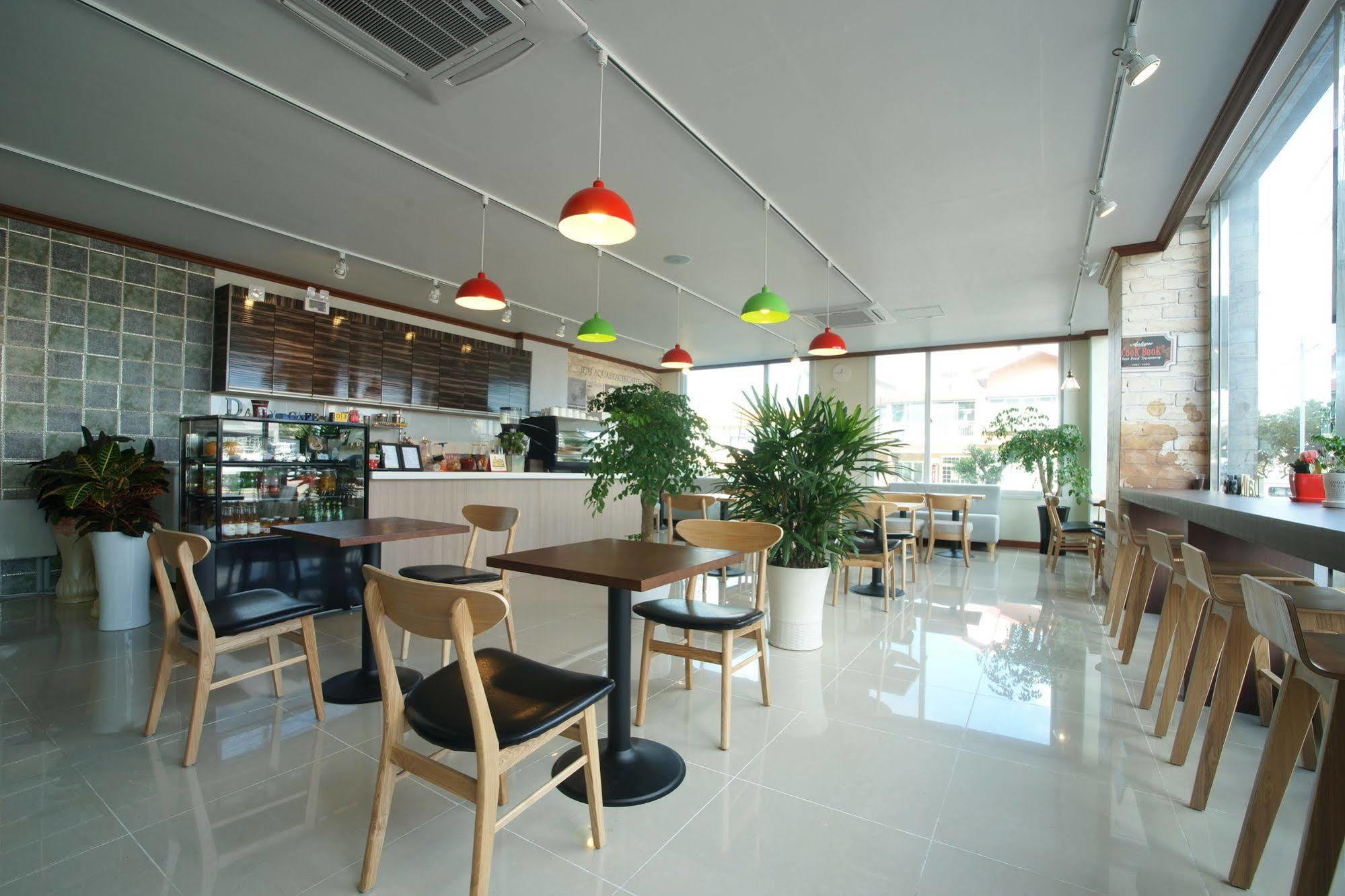 Seongsan Aqua Beach Hotel Seogwipo Exterior foto