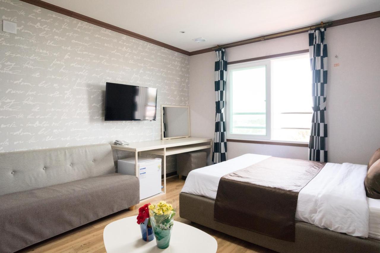 Seongsan Aqua Beach Hotel Seogwipo Exterior foto